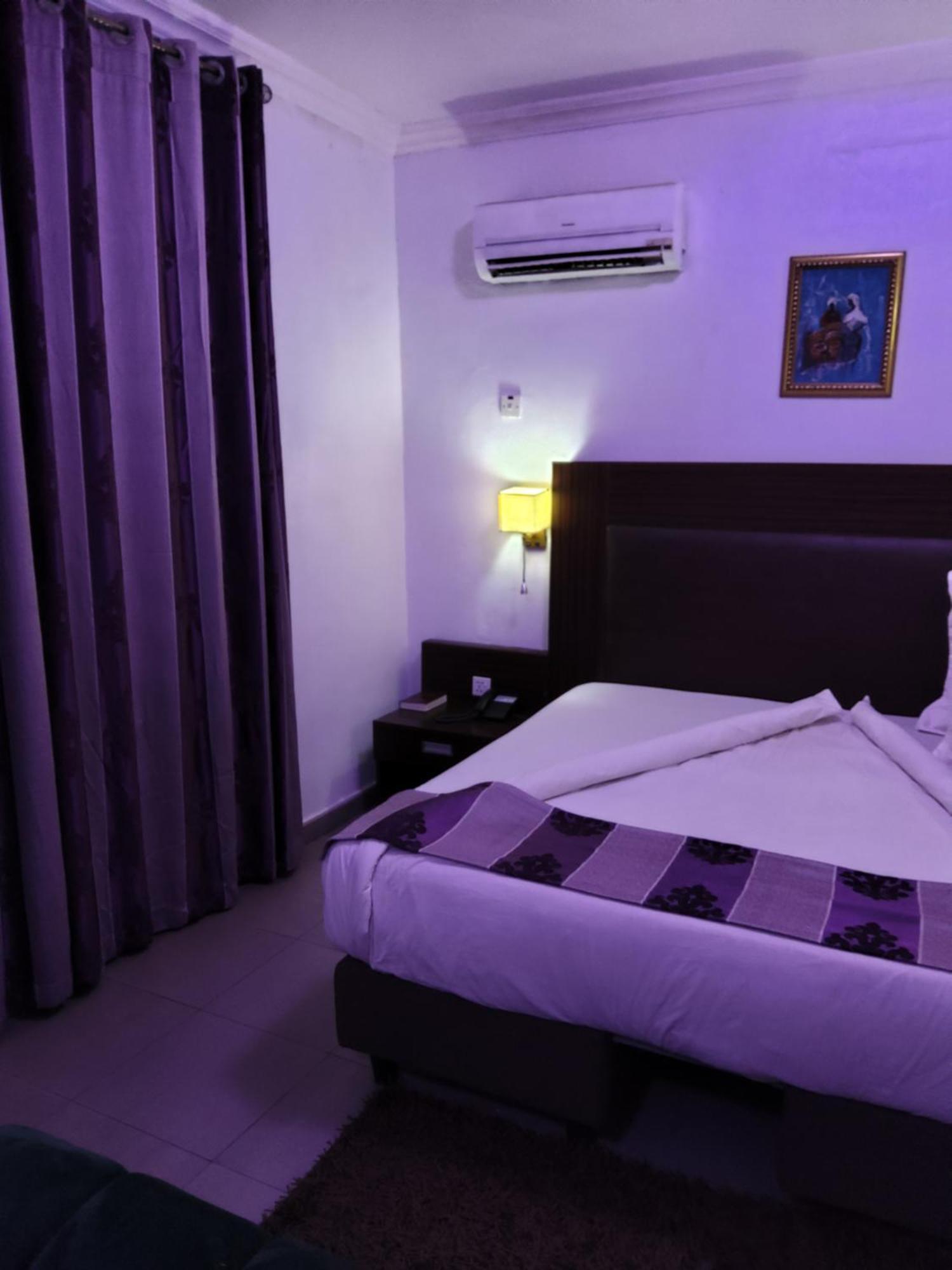 Crownedge Hotels Икея Экстерьер фото